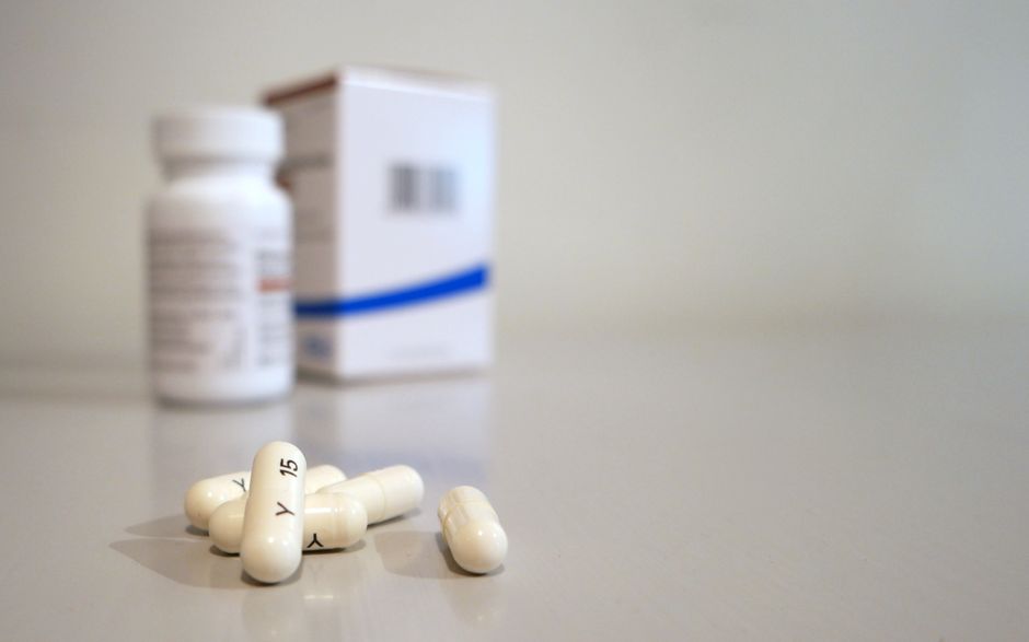 Interacciones del CBD con medicamentos: el detalle que casi nadie te cuenta